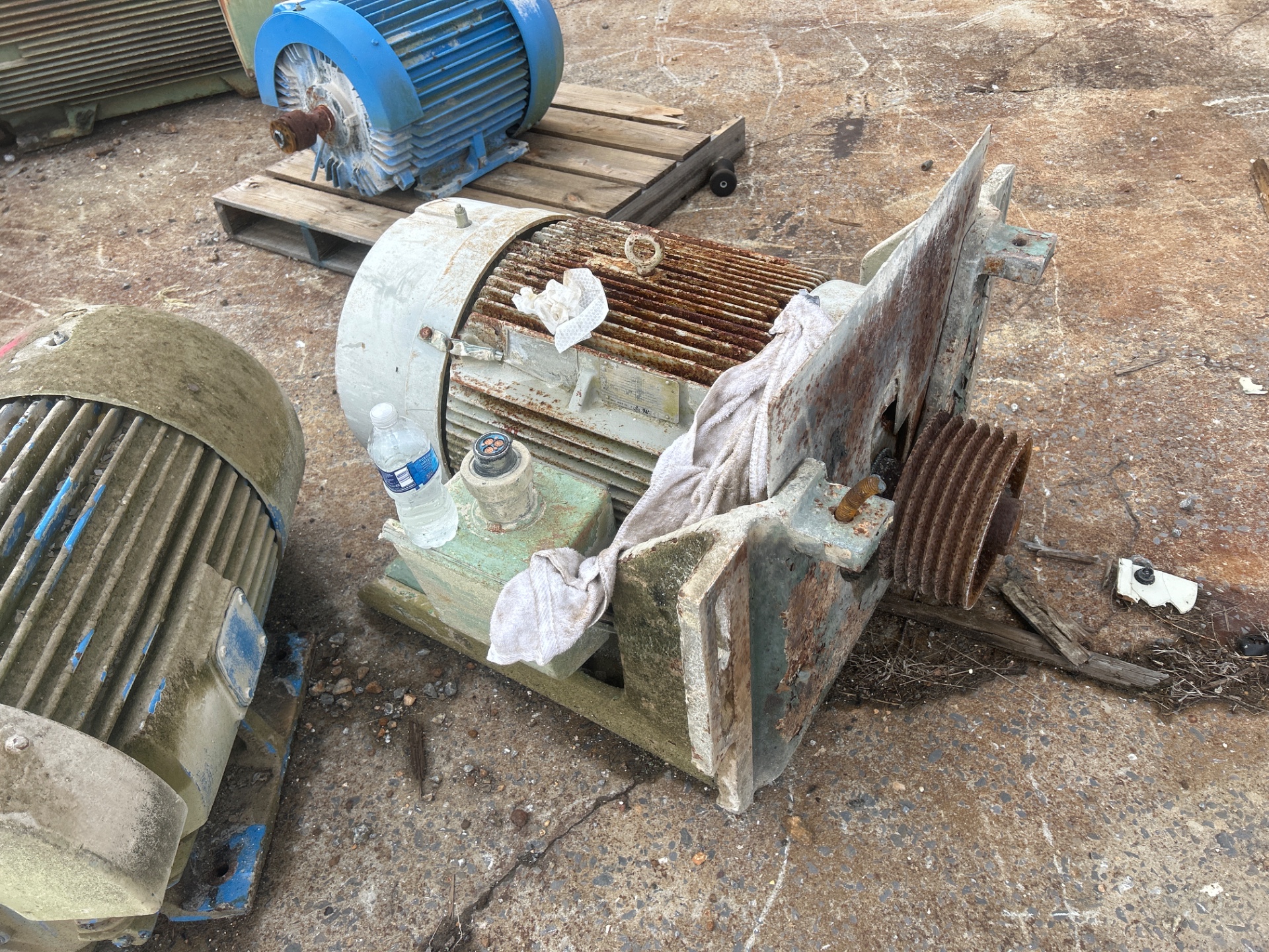 AC-Horizontal inventory photo